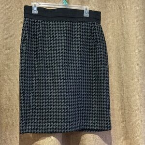 Worthington Black and Gray Pencil Skirt